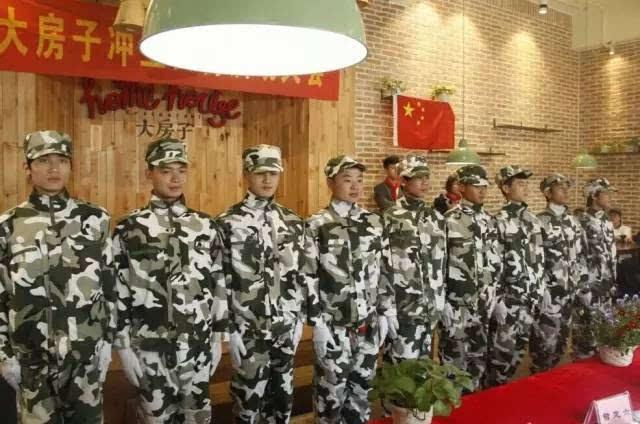 “一梯两户”不再吃香，越来越多的人选择逃离，这是为什么呢？游戏画面