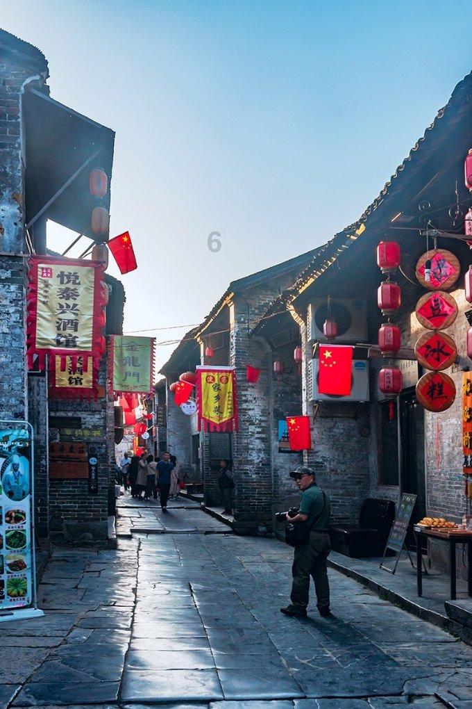 数字经济促进共同富裕!如何一键布局高景气成长赛道?